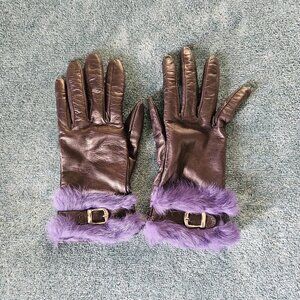 Cashmere by Bloomingdale's Purple Leather Gloves w/fur trim